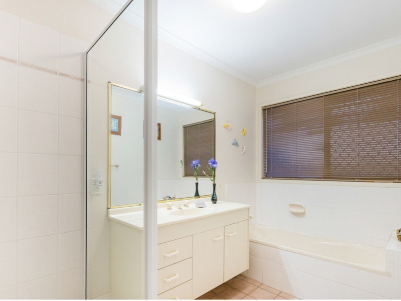 15 Aspen Crescent, Parkinson QLD 4115