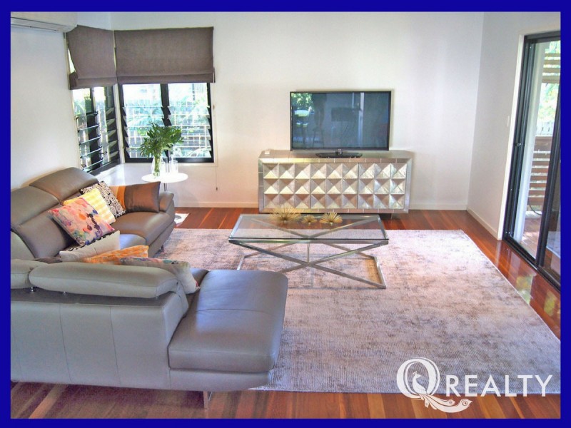 27 Amberelle Place, Chapel Hill QLD 4069