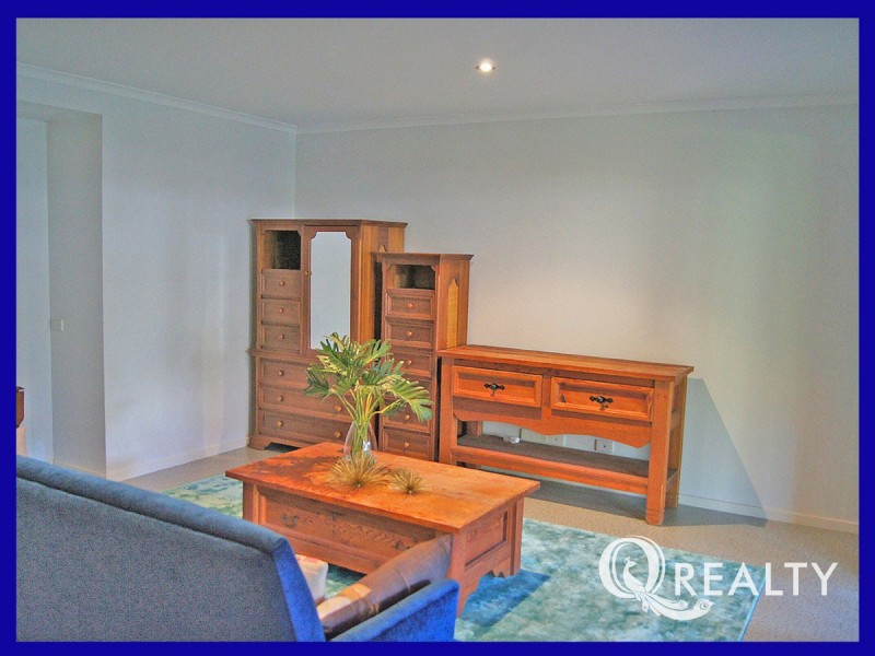 27 Amberelle Place, Chapel Hill QLD 4069
