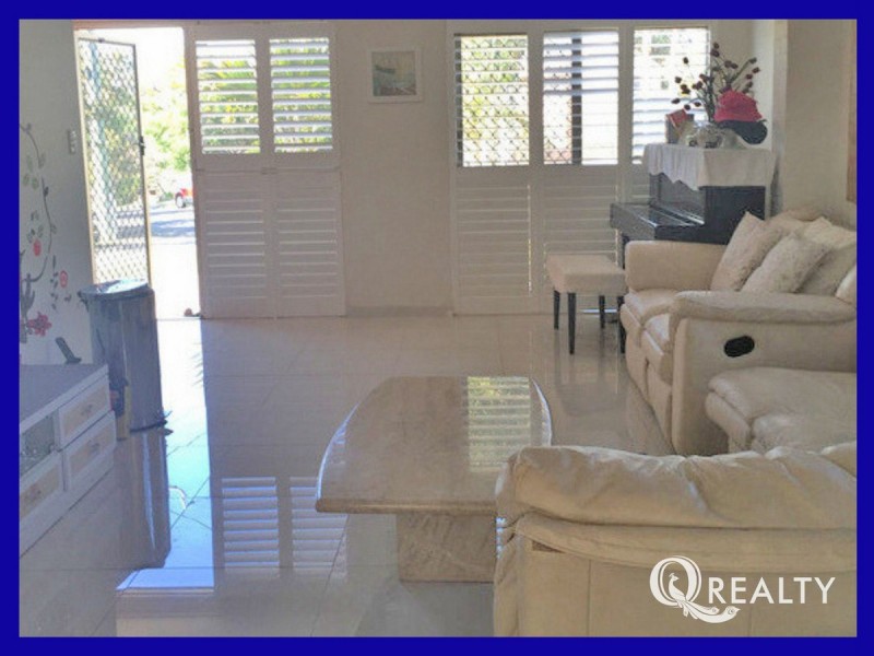 7 Paringa Court, Hillcrest QLD 4118