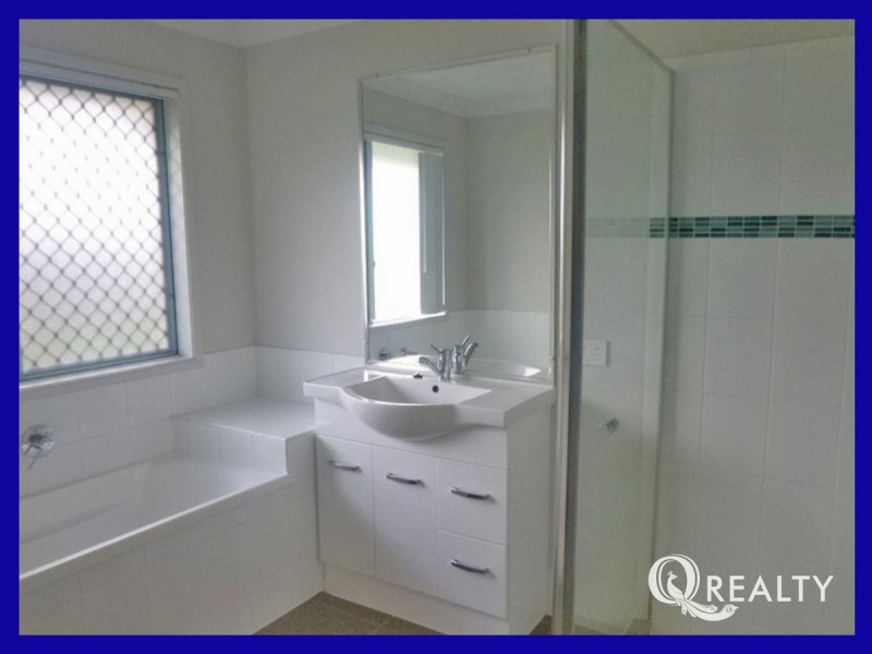 14 Petal Place, Yamanto QLD 4305