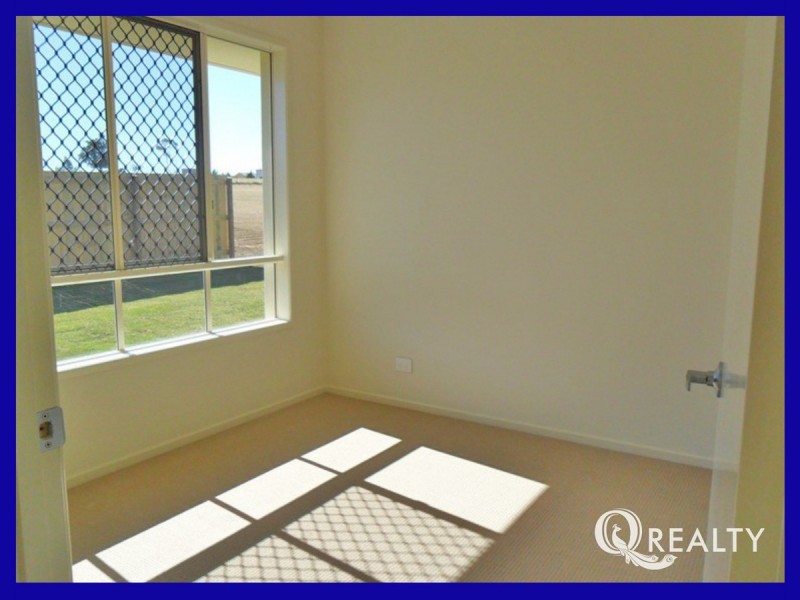 16 Iris Court, Yamanto QLD 4305
