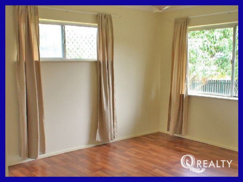 2 Garden Avenue, Woodridge QLD 4114