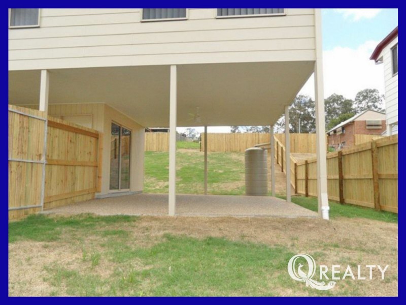98 High Street, Blackstone QLD 4304