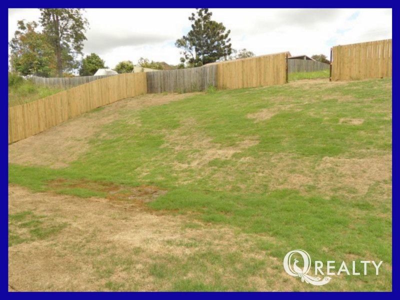 98 High Street, Blackstone QLD 4304