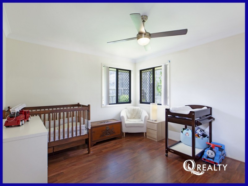 7 Hattah Place, Parkinson QLD 4115