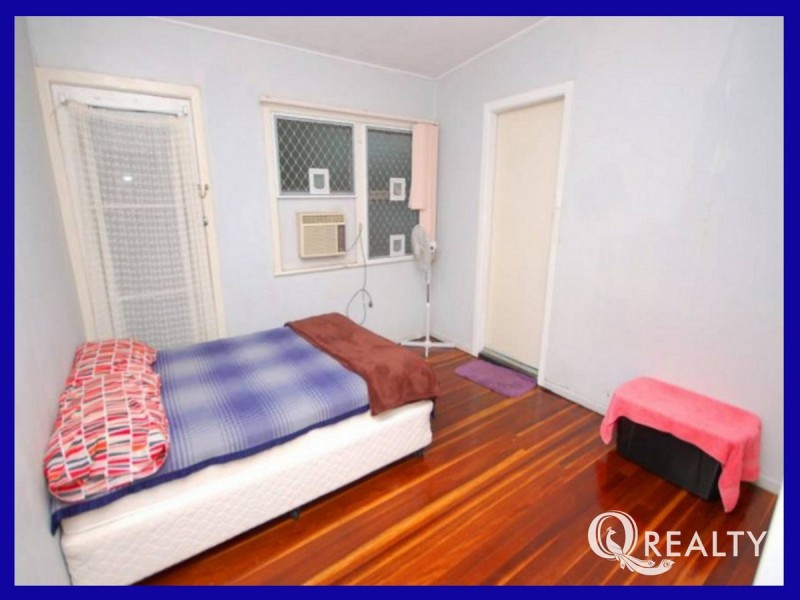 4 Attunga Street, Kingston QLD 4114