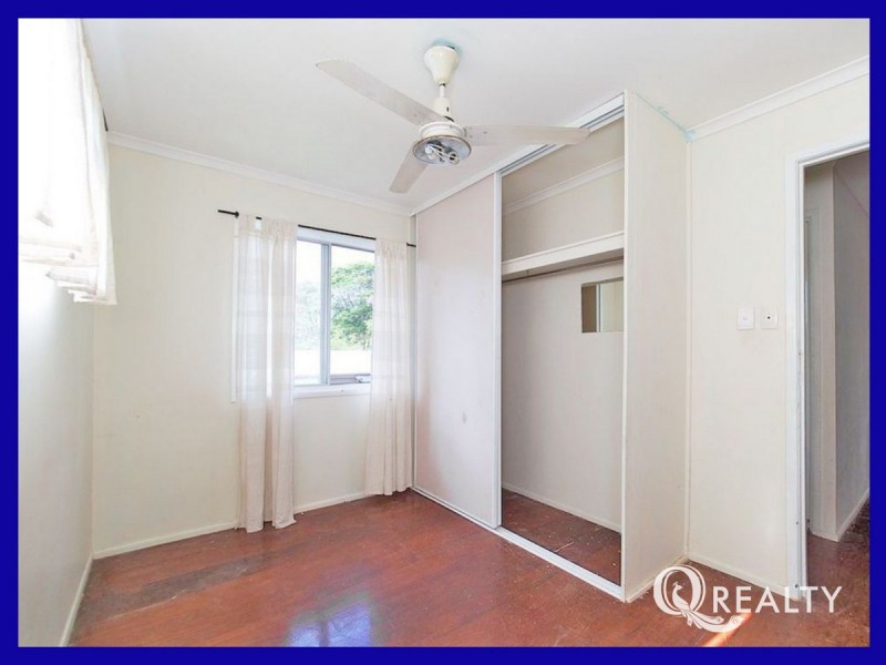 62 Aquarius Drive, Kingston QLD 4114
