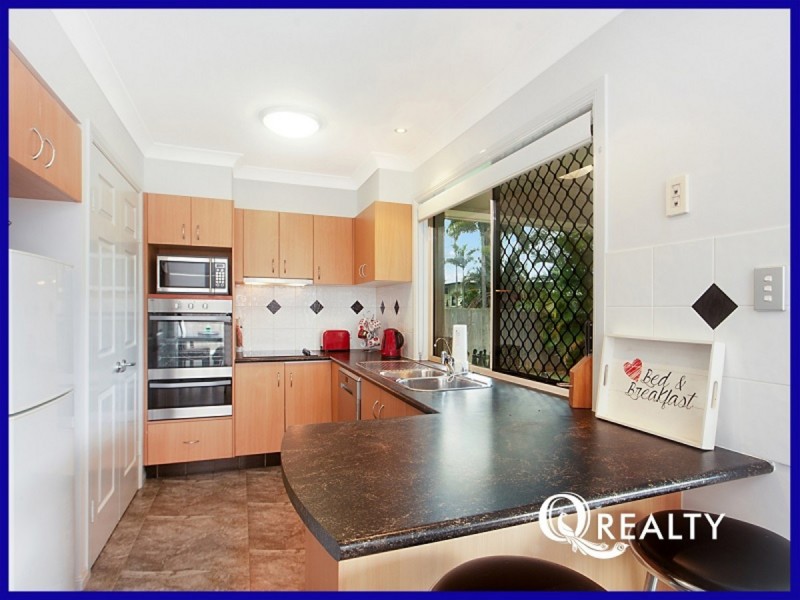 155 Stradbroke Avenue, Wynnum QLD 4178