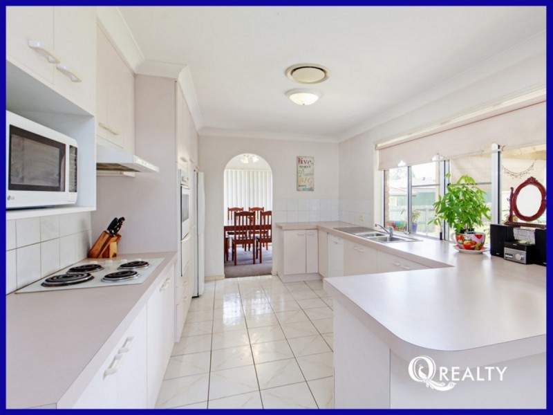 12 Gunee Place, Parkinson QLD 4115