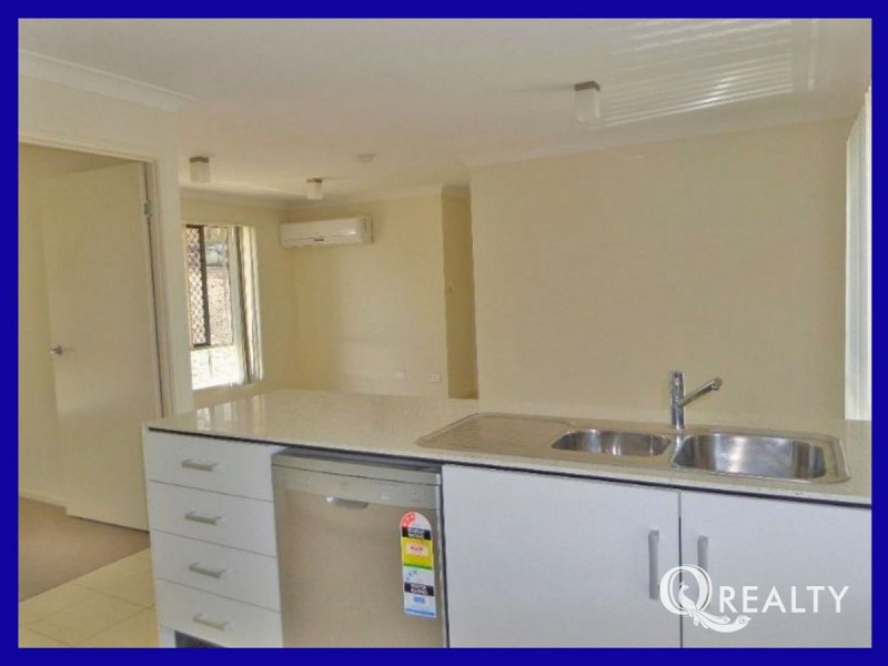 86 High Street, Blackstone QLD 4304