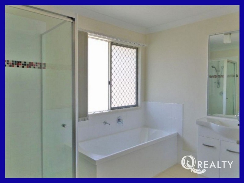 86 High Street, Blackstone QLD 4304