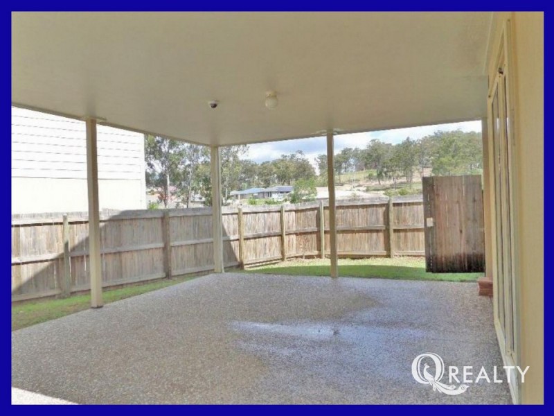 86 High Street, Blackstone QLD 4304