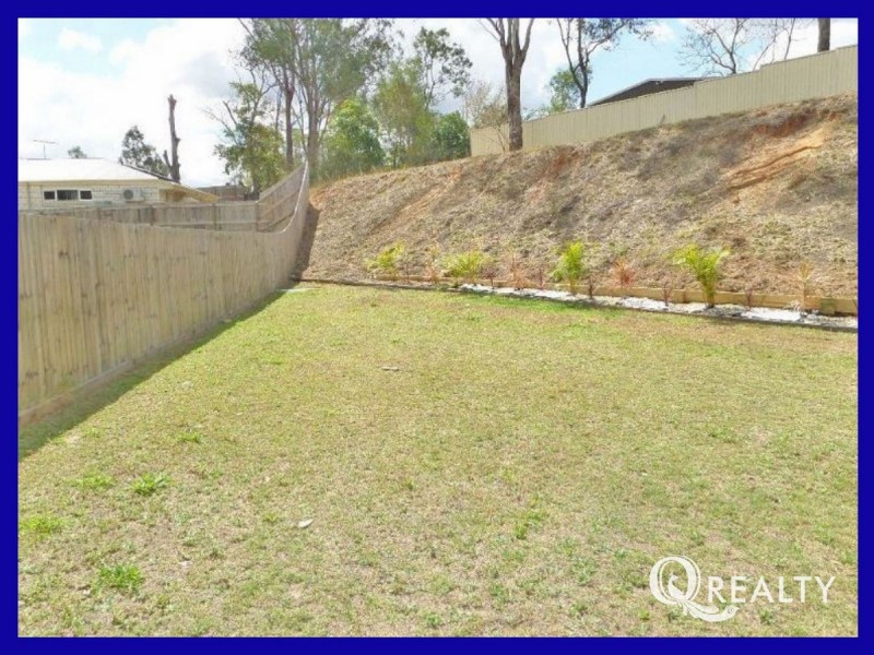 86 High Street, Blackstone QLD 4304