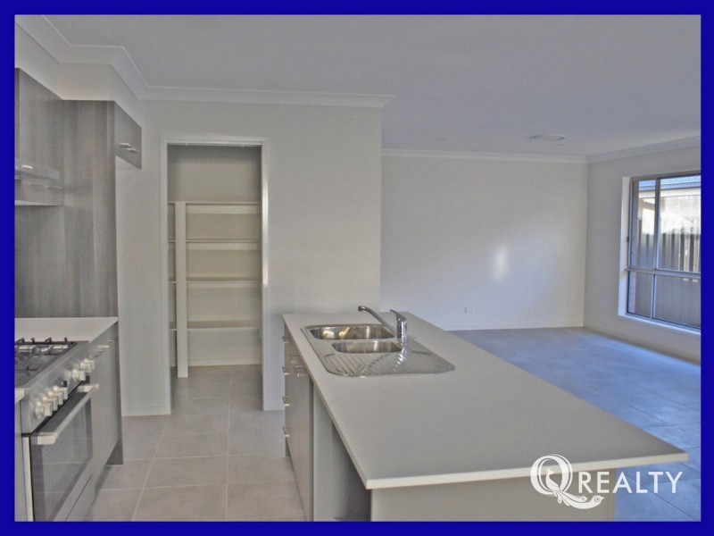 4 Pipet Crescent, Pallara QLD 4110