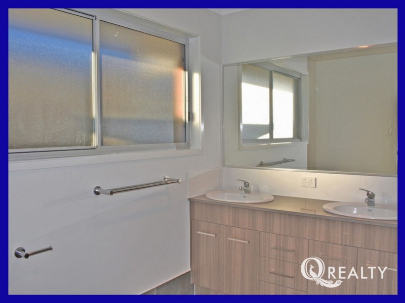 4 Pipet Crescent, Pallara QLD 4110