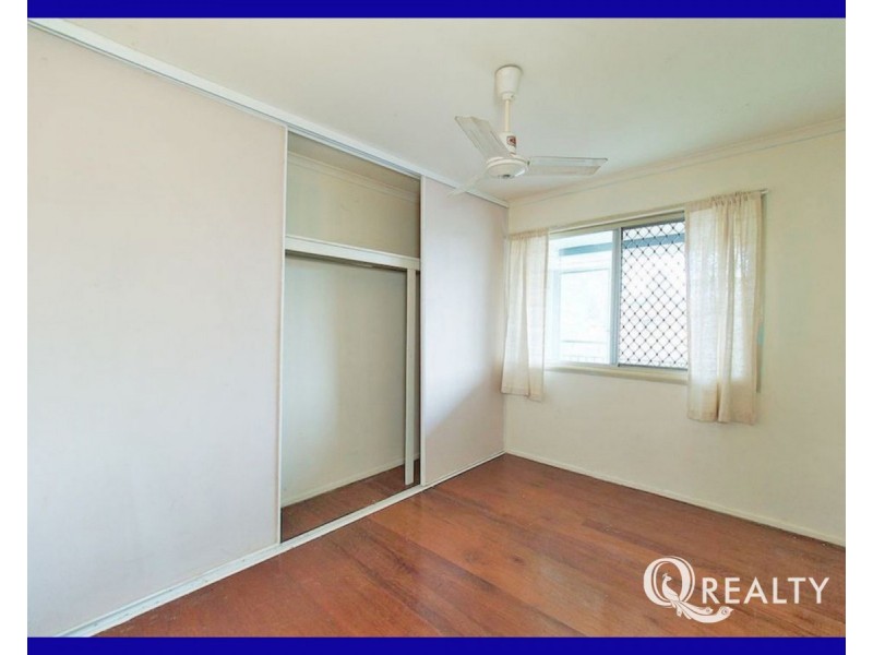 62 Aquarius Drive, Kingston QLD 4114
