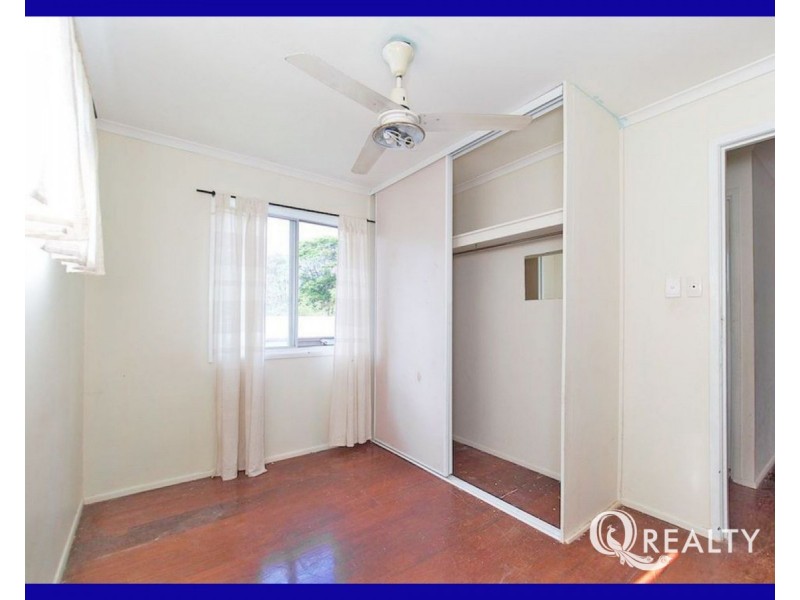 62 Aquarius Drive, Kingston QLD 4114