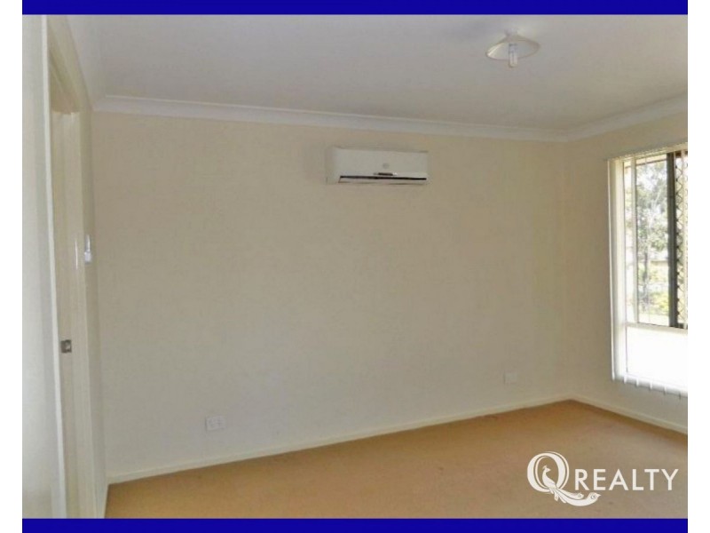 86 High Street, Blackstone QLD 4304