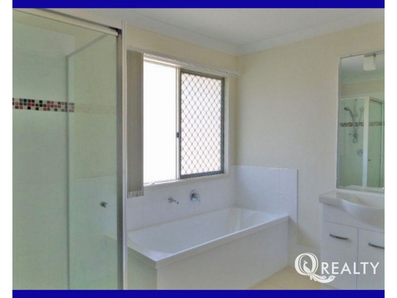 86 High Street, Blackstone QLD 4304