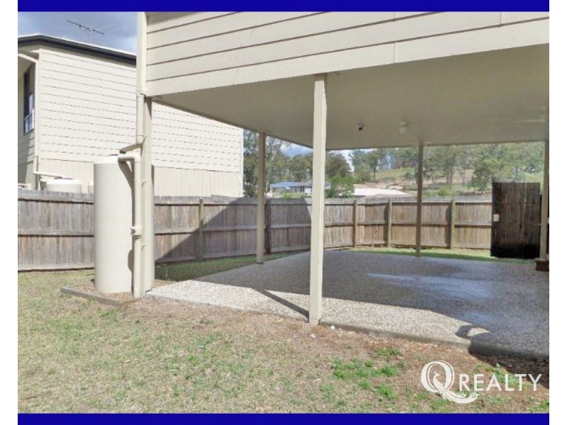 86 High Street, Blackstone QLD 4304
