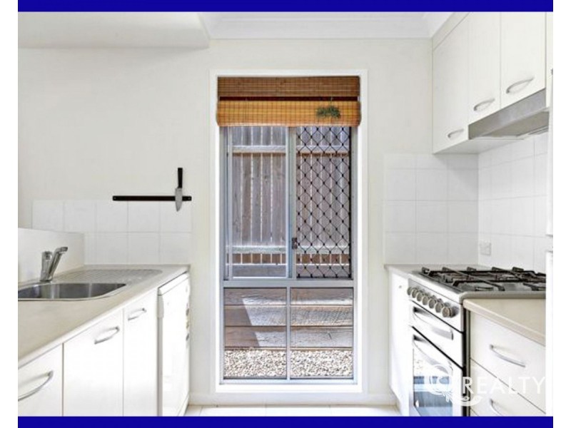 6 Pinnacle Close, Springfield Lakes QLD 4300