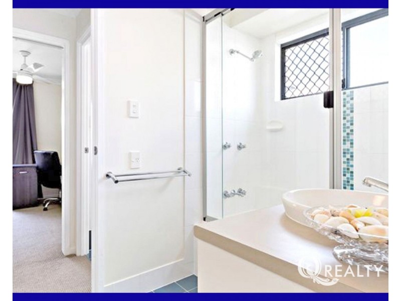 6 Pinnacle Close, Springfield Lakes QLD 4300