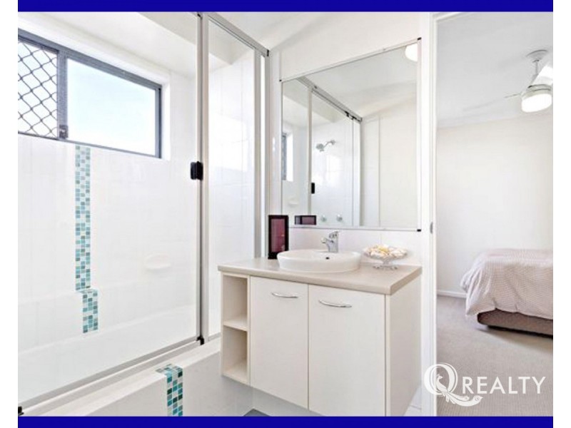 6 Pinnacle Close, Springfield Lakes QLD 4300