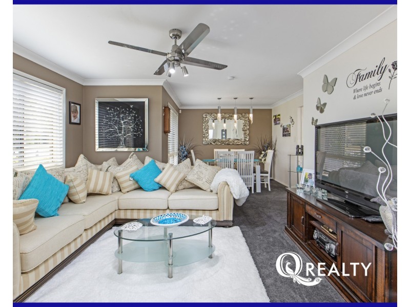 82 Bannockburn Crescent, Parkinson QLD 4115