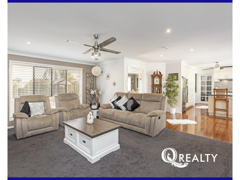 82 Bannockburn Crescent, Parkinson QLD 4115