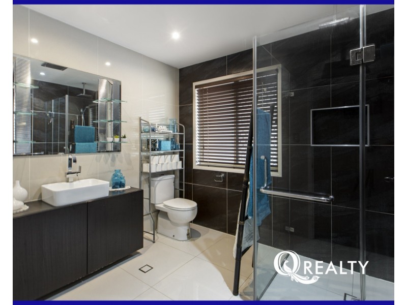 82 Bannockburn Crescent, Parkinson QLD 4115
