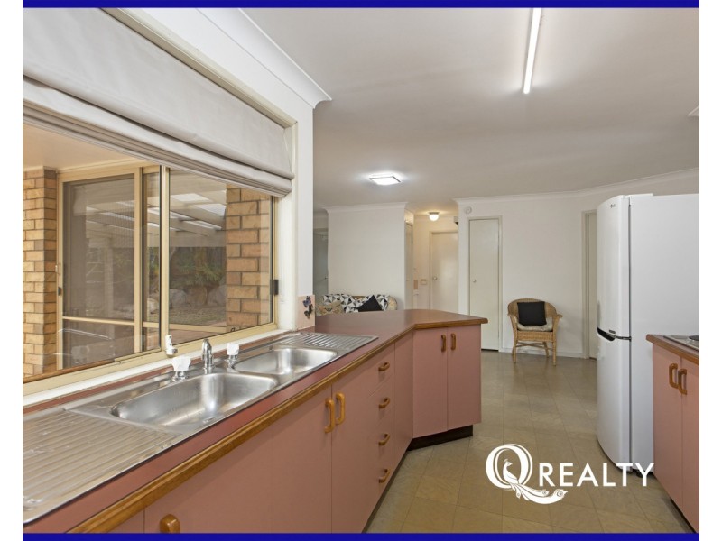 8 Haymer Court, Meadowbrook QLD 4131