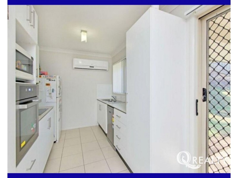 12 Bowen Place, Blackstone QLD 4304