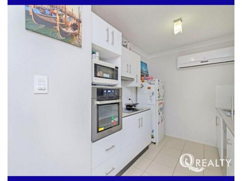 12 Bowen Place, Blackstone QLD 4304