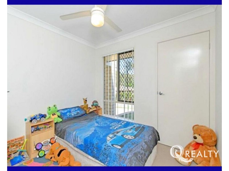 12 Bowen Place, Blackstone QLD 4304