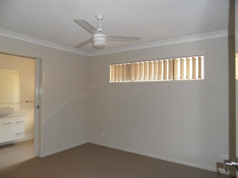 42A Cheihk Cresc, Collingwood Park QLD 4301