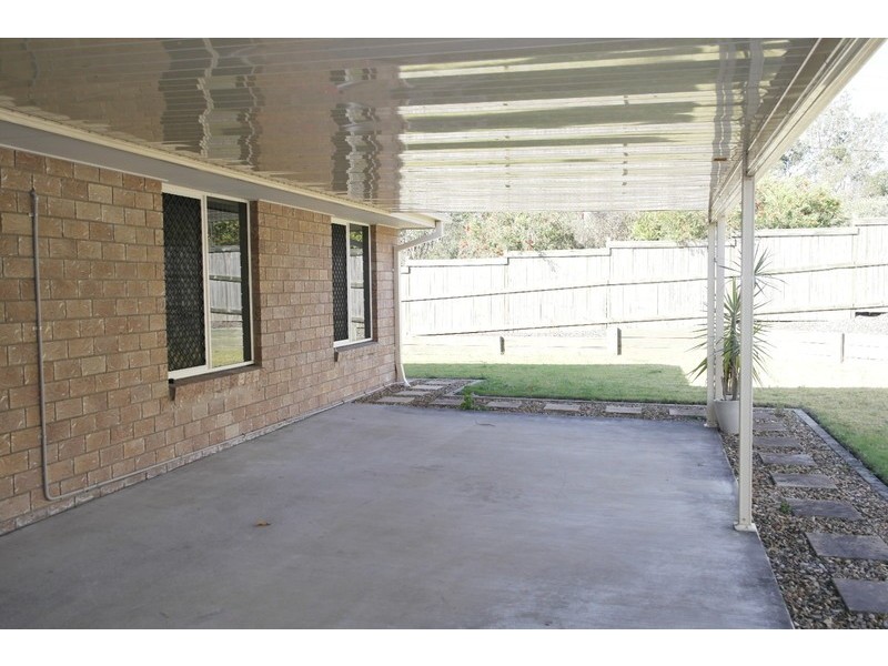 10 Eric Drive, Blackstone QLD 4304