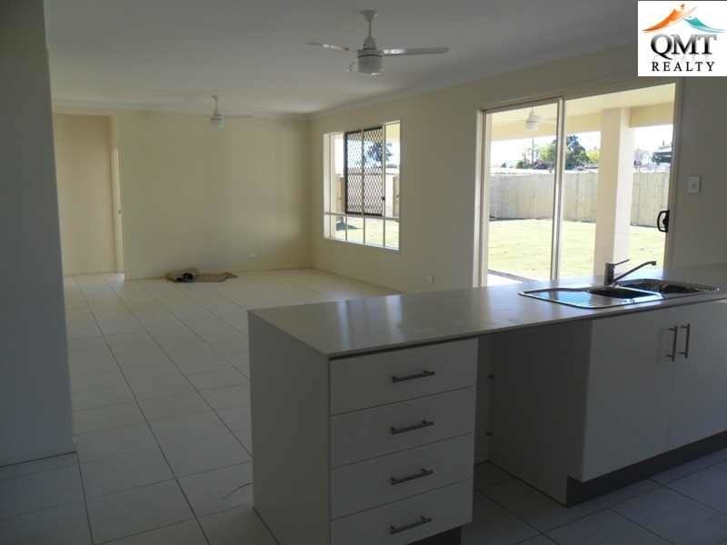 12 Iris Court, Yamanto QLD 4305