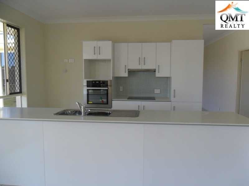 12 Iris Court, Yamanto QLD 4305