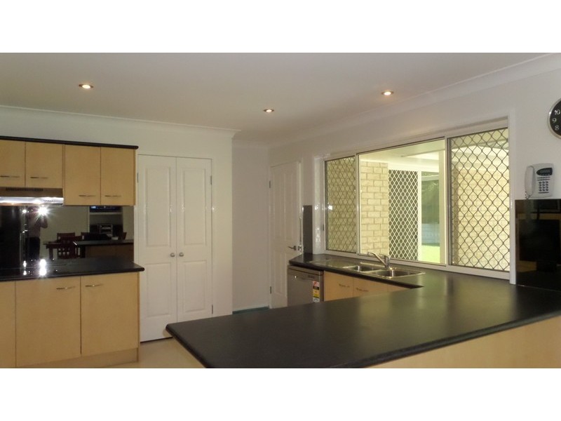 31 Cedar Place, Stretton QLD 4116