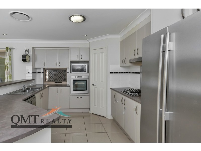 58 Bufalino Street, Parkinson QLD 4115