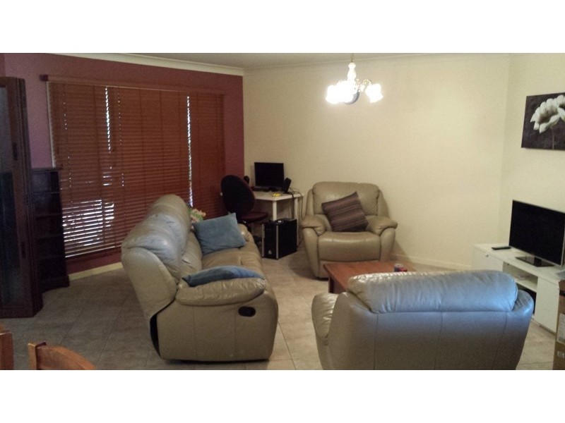 25 HIGHRIDGE RD, Springfield QLD 4300