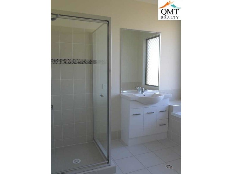 11 Lilly Close, Yamanto QLD 4305