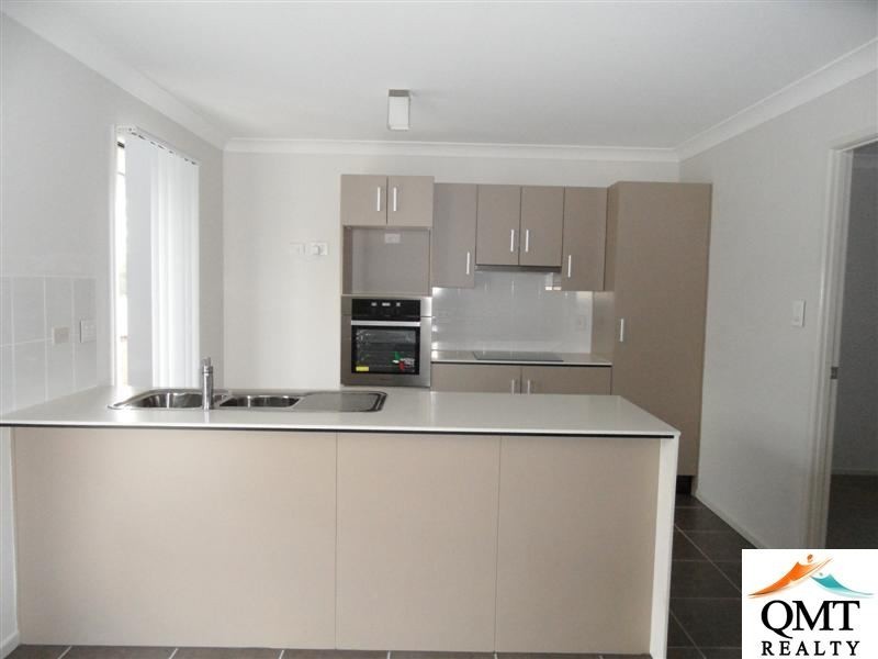 100 High Street, Blackstone QLD 4304
