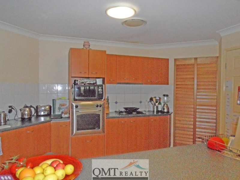 273 Winstanley Street, Carindale QLD 4152