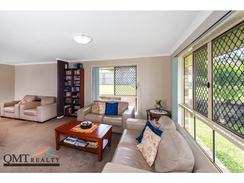 40 Clifton Place, Parkinson QLD 4115