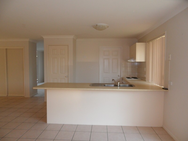 32 Maryland Place, Parkinson QLD 4115