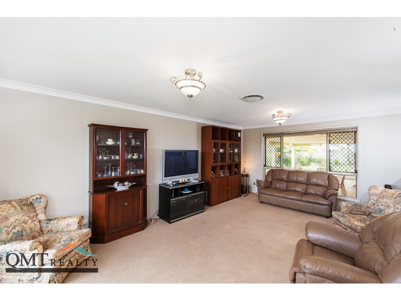 27 Bobbie Street, Parkinson QLD 4115