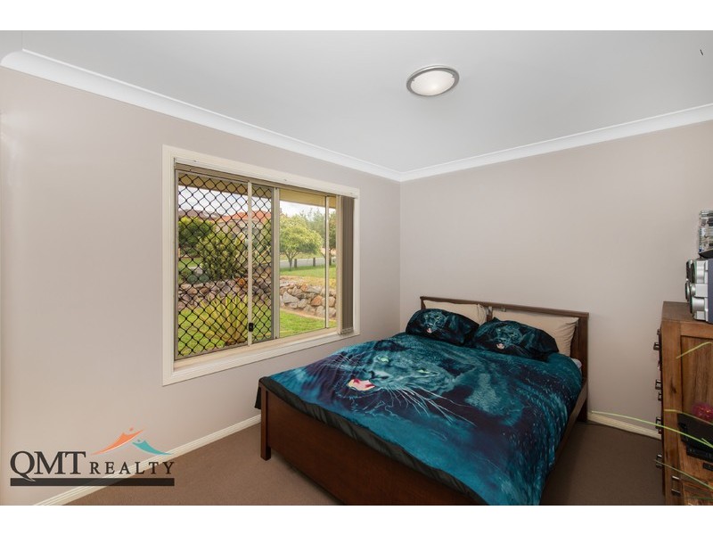 32 Watarrka Drive, Parkinson QLD 4115