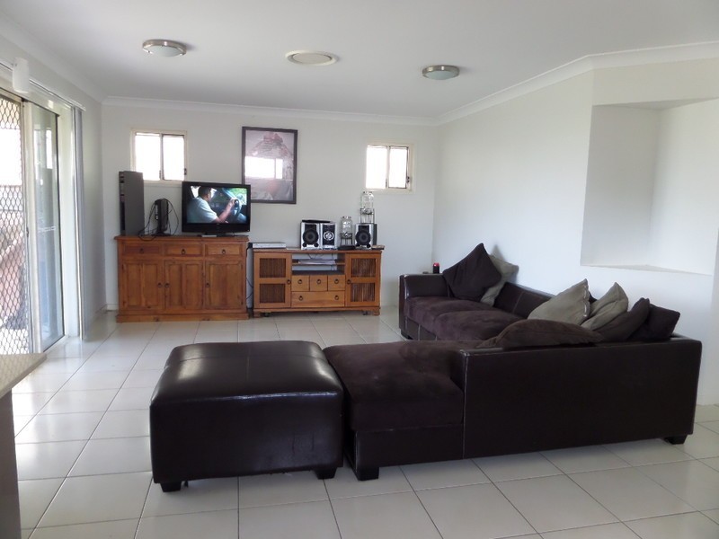 58 Outlook Drive, Waterford QLD 4133